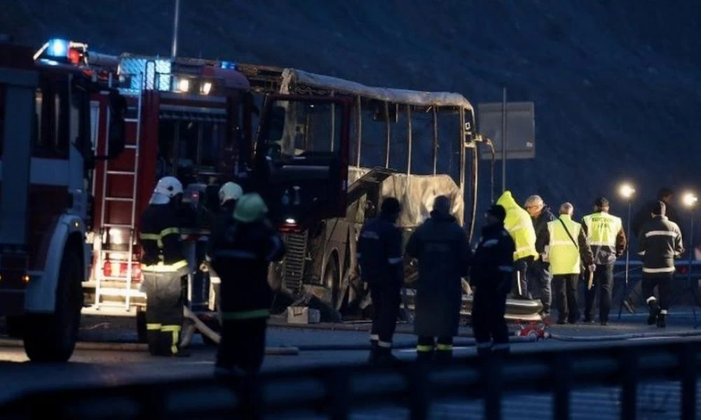 Βουλγαρία: Βαρύ πένθος για το τραγικό δυστύχημα τουριστικού λεωφορείου από τα Σκόπια
